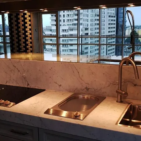 Platinum B Tower Master Corner 114sqm 14th Floor דירה ורשה