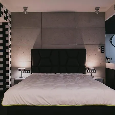Platinum B Tower Master Corner 114sqm 14th Floor *
