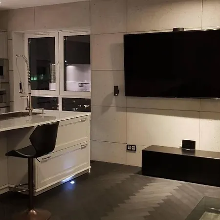Platinum B Tower Master Corner 114sqm 14th Floor דירה *