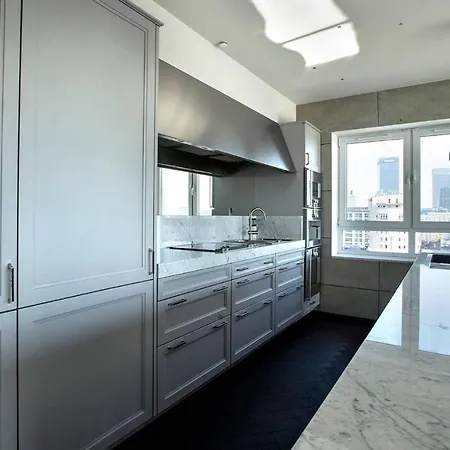 Platinum B Tower Master Corner 114sqm 14th Floor *