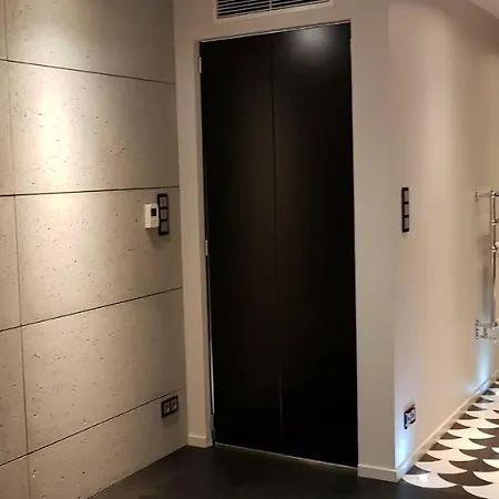 Platinum B Tower Master Corner 114sqm 14th Floor *